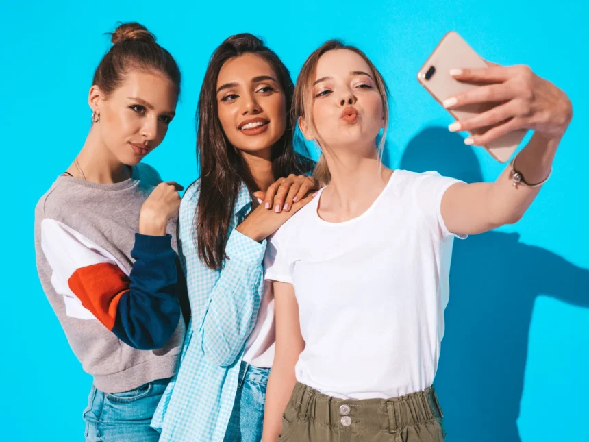 social media girls
